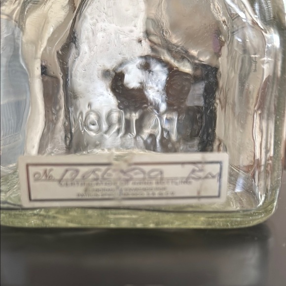 Limited Edition Silver Patrón Tequila Box - Picture 12 of 13